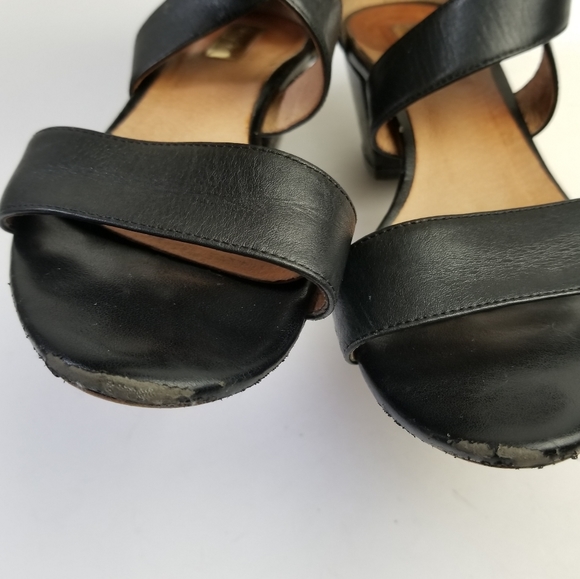 Halogen Rena Crisscross Low Heel Sandals - Picture 4 of 9